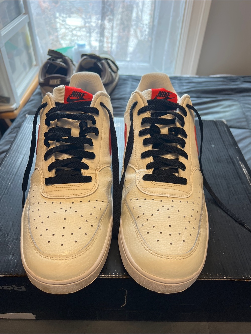 Nike Men’s courts low white w/Black Low-Top Sneakers and Red Accents size 13